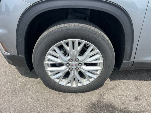 Used 2024 GMC Acadia Elevation w/ Luxury Package AWD/4WD image 9