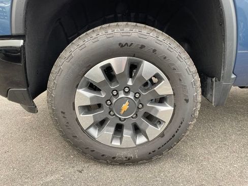 New 2026 Chevrolet Silverado 2500 Custom w/ Custom Value Package AWD/4WD image 6