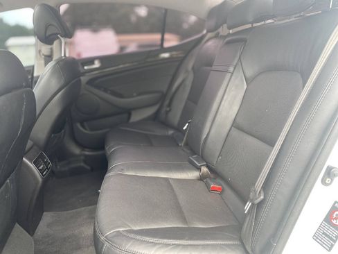 Used 2015 Kia Cadenza Premium w/ Technology Package FWD image 25