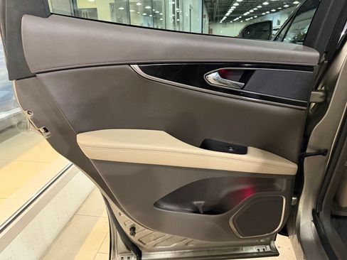 Certified 2023 Lincoln Nautilus Reserve AWD/4WD image 17