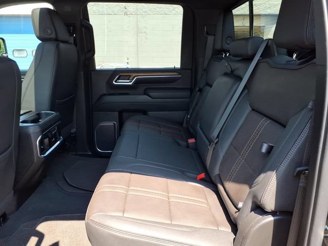Used 2024 Chevrolet Silverado 2500 High Country w/ Technology Package AWD/4WD image 19