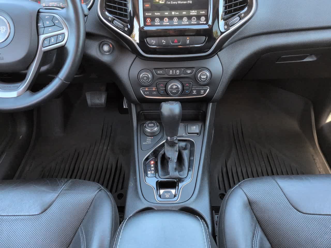 Used 2021 Jeep Cherokee Limited w/ Mopar Interior Package AWD/4WD image 18