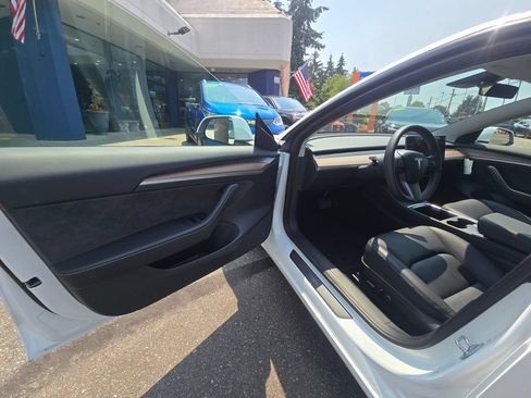 Used 2023 Tesla Model 3 Standard Range RWD image 19