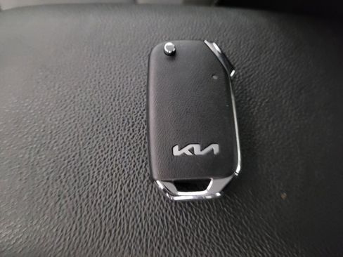 Used 2023 Kia Forte LXS w/ LXS Technology Package image 32