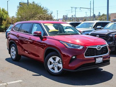 Certified 2025 Toyota Highlander LE