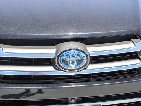 Used 2019 Toyota Highlander Limited Platinum w/ Carpet Mat Package (TMS) AWD/4WD image 13