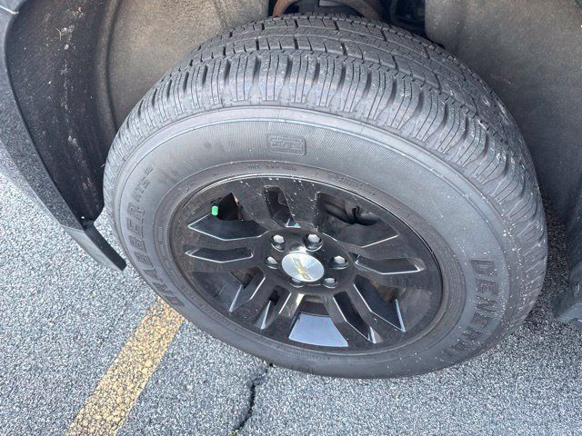 Used 2019 Chevrolet Suburban LT AWD/4WD image 6