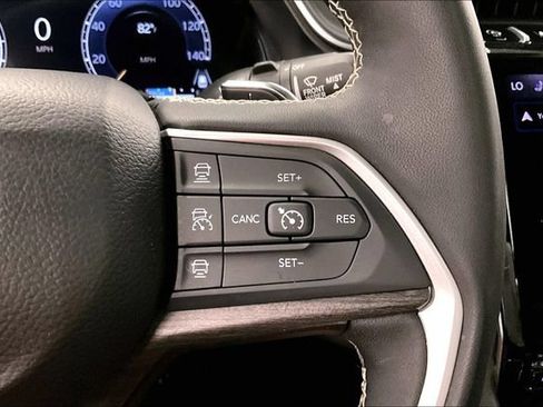 Used 2024 Jeep Grand Cherokee Limited w/ Luxury Tech Group II AWD/4WD image 28