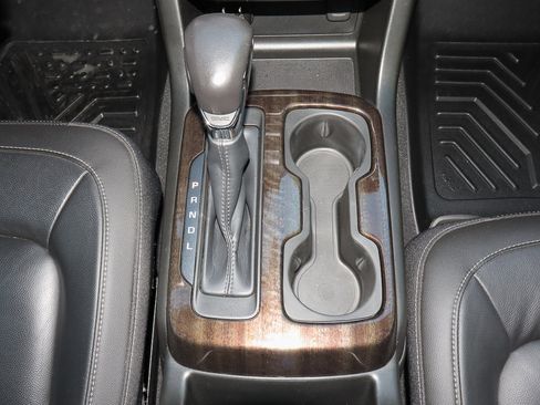 Used 2022 GMC Canyon Elevation w/ Elevation Premium Package image 24