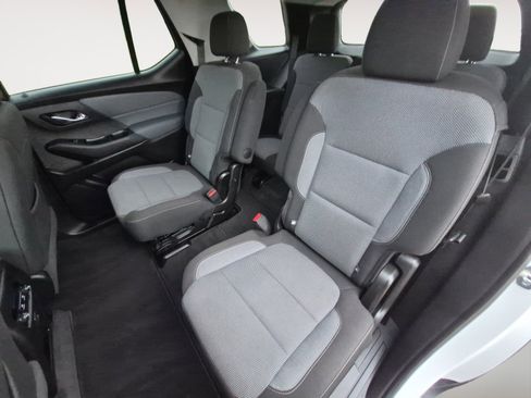 Used 2019 Chevrolet Traverse LT FWD image 23