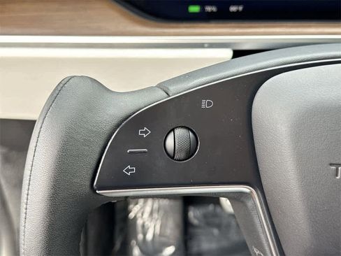 Used 2023 Tesla Model S image 13