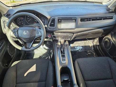 Used 2017 Honda HR-V EX image 17