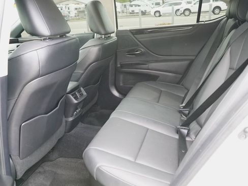 Used 2021 Lexus ES 300h w/ Premium Package FWD image 11