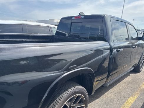Used 2019 RAM 1500 Laramie AWD/4WD image 13