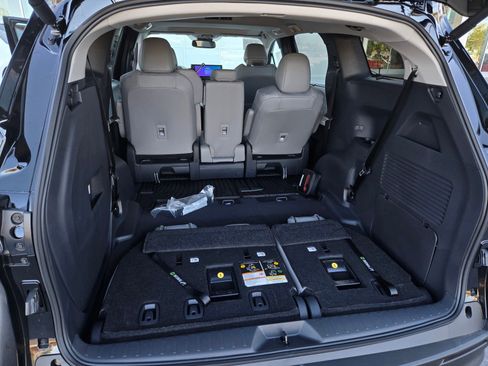 Certified 2026 Toyota Sienna XLE FWD image 24