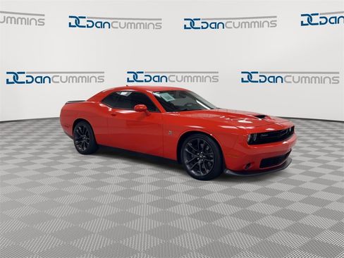 Used 2022 Dodge Challenger R/T Scat Pack image 2