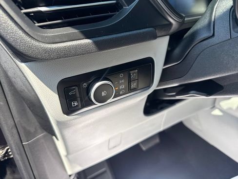 Used 2024 Ford Escape SE FWD image 44