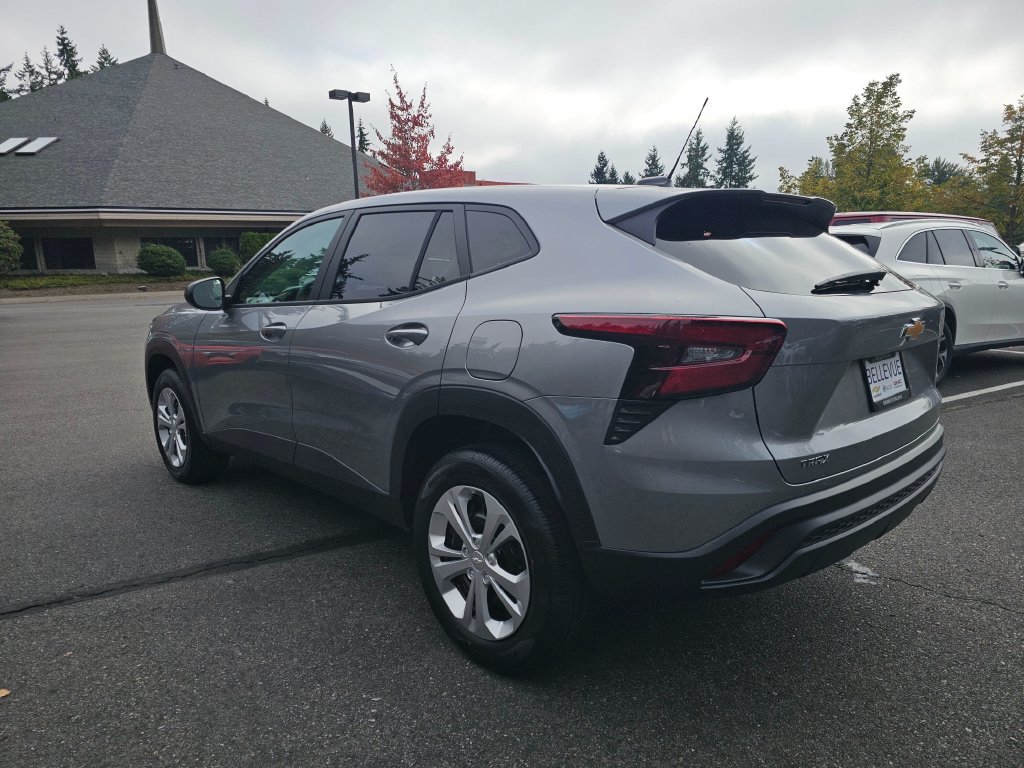 New 2026 Chevrolet Trax LS FWD image 4