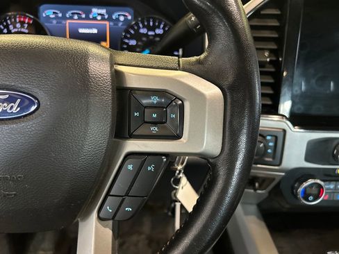 Used 2022 Ford F250 Lariat w/ Lariat Value Package image 19