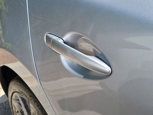 Used 2017 MAZDA MAZDA3 Touring image 12