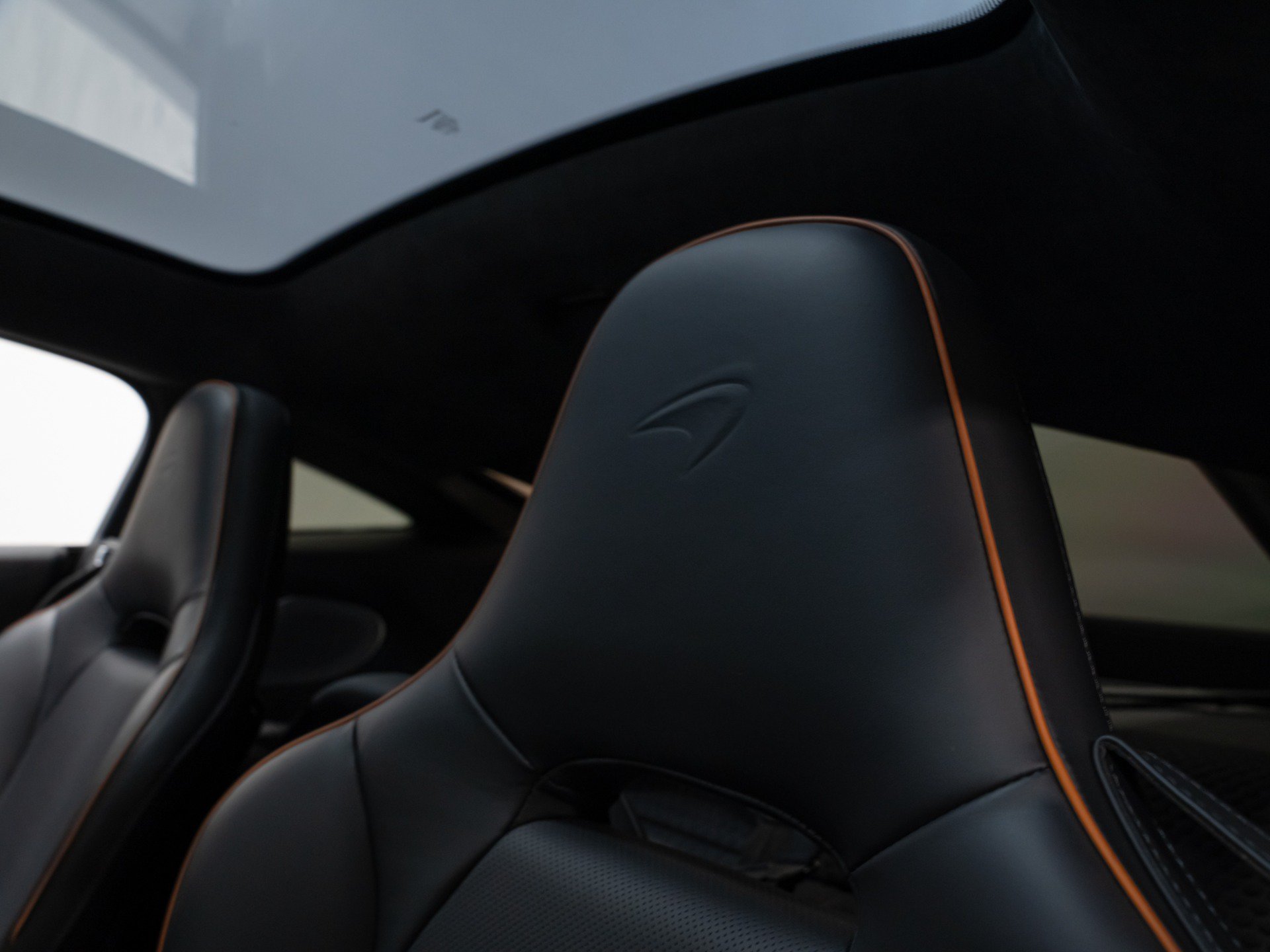 Used 2023 McLaren GT RWD image 36