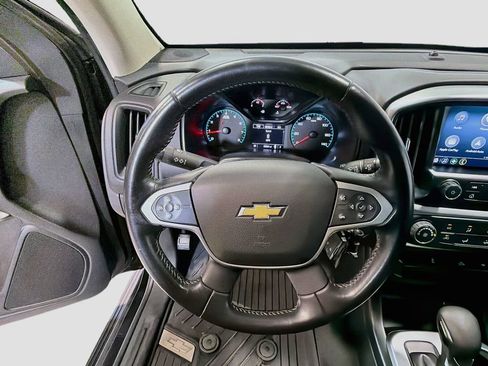 Used 2022 Chevrolet Colorado LT w/ LT Convenience Package AWD/4WD image 13