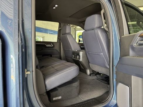 Used 2025 Chevrolet Silverado 2500 High Country w/ Technology Package image 16