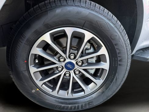 Used 2020 Ford F150 Lariat w/ Equipment Group 502A Luxury image 3