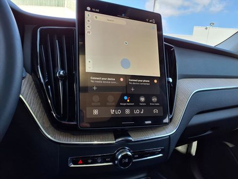 New 2026 Volvo XC60 B5 Core w/ Protection Package Premier image 15