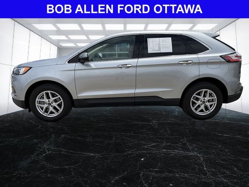 Used 2023 Ford Edge SEL w/ Convenience Package AWD/4WD image 2