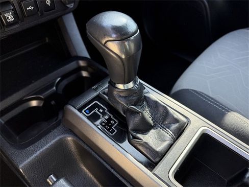 Used 2022 Toyota Tacoma TRD Off-Road image 19