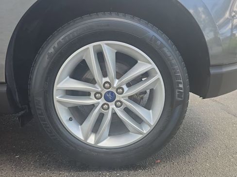 Used 2016 Ford Edge SEL FWD image 32