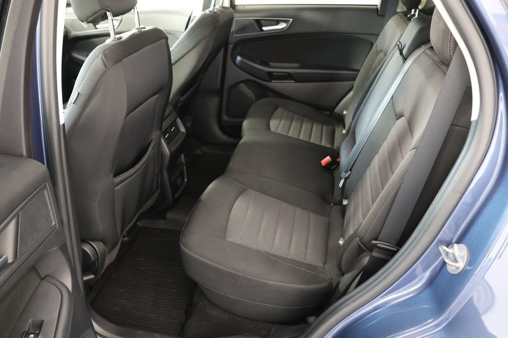 Used 2019 Ford Edge SE AWD/4WD image 18