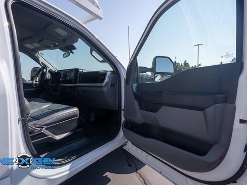 Used 2024 Ford F350 XL w/ XL Chrome Package RWD image 32
