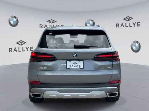 Certified 2025 BMW X5 xDrive40i w/ Parking Assistance Package AWD/4WD image 8