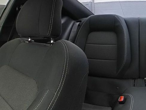 Used 2015 Ford Mustang Coupe image 22