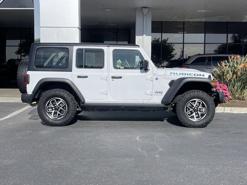 Used 2024 Jeep Wrangler Unlimited Rubicon 4xe AWD/4WD image 5