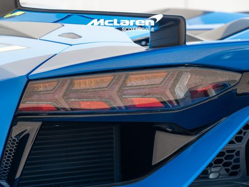 Used 2021 Lamborghini Aventador SVJ AWD/4WD image 32