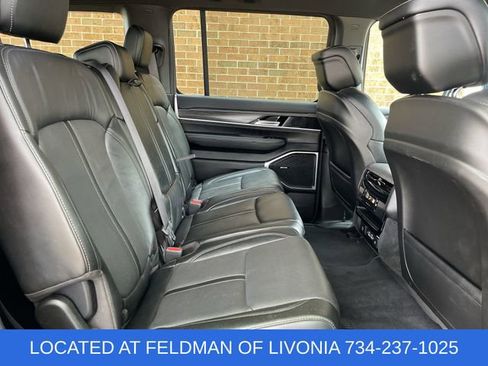 Used 2023 Jeep Wagoneer Series III w/ Preferred Equipment Group image 27