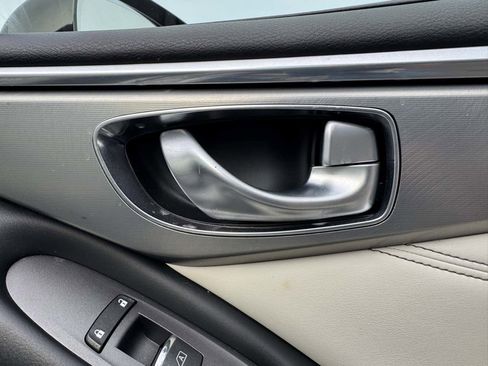 Used 2017 INFINITI Q60 w/ Premium Plus Package 2.0T image 32