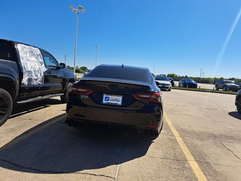 Used 2023 Toyota Camry XSE FWD image 5