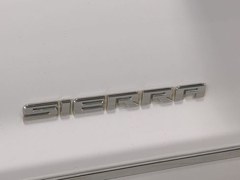 Used 2016 GMC Sierra 1500 SLT w/ SLT Premium Package image 16