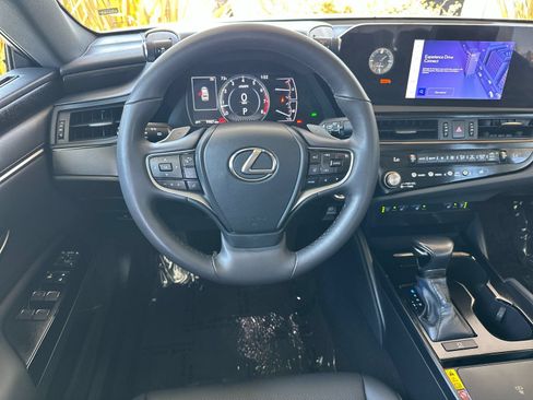 Used 2023 Lexus ES 350 w/ Premium Package FWD image 16