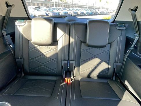 New 2026 Volkswagen Atlas SE image 17