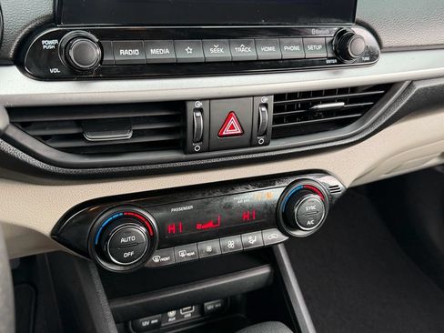 Used 2019 Kia Forte LXS FWD image 21
