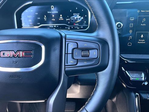 Used 2024 GMC Sierra 2500 AT4 w/ AT4 Premium Plus Package AWD/4WD image 25
