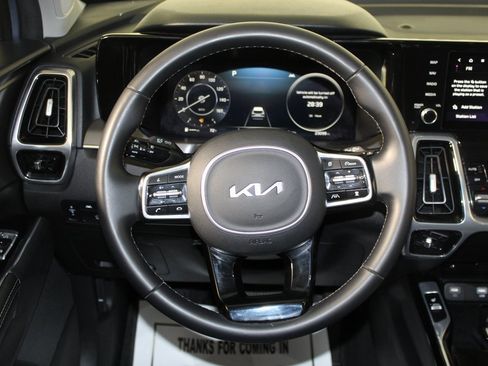 Used 2023 Kia Sorento SX image 16
