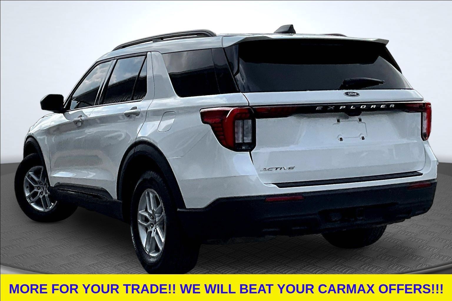 Used 2026 Ford Explorer Active RWD image 4
