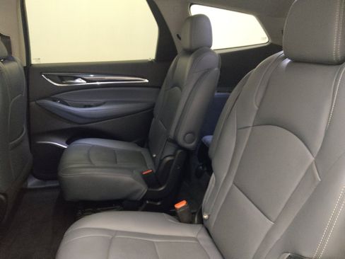 Used 2021 Buick Enclave Essence FWD image 18