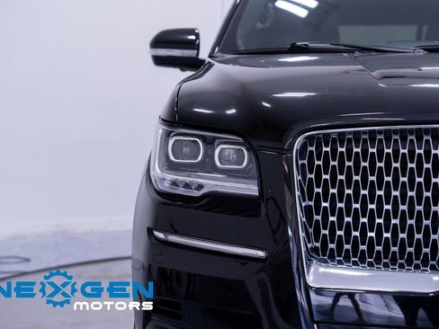 Used 2022 Lincoln Navigator Reserve AWD/4WD image 5